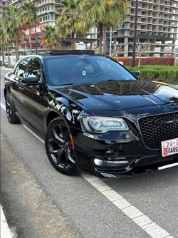 کرایسلەر 300